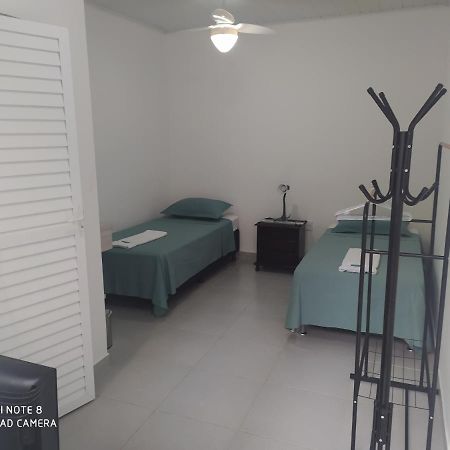 Pousada Casa Verde - Quartos Individuais - Smart Tv 32 - E Banheiro Privativo Apartment Itajaí Екстериор снимка