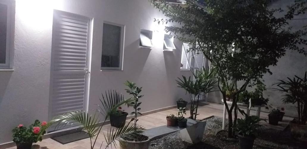 Pousada Casa Verde - Quartos Individuais - Smart Tv 32 - E Banheiro Privativo Apartment Itajaí Екстериор снимка