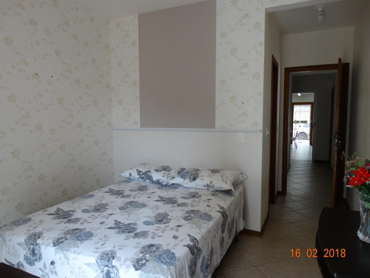 Pousada Casa Verde - Quartos Individuais - Smart Tv 32 - E Banheiro Privativo Apartment Itajaí Екстериор снимка