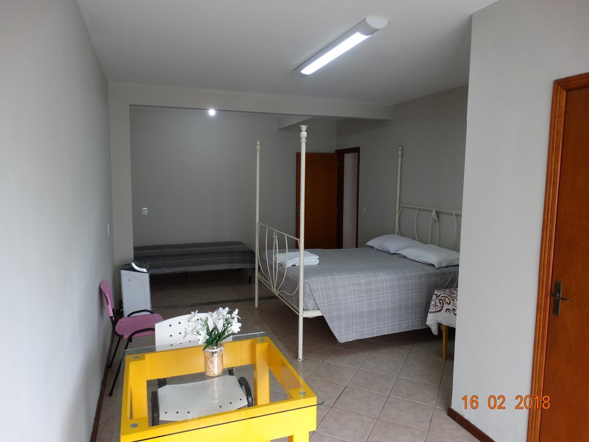 Pousada Casa Verde - Quartos Individuais - Smart Tv 32 - E Banheiro Privativo Apartment Itajaí Екстериор снимка