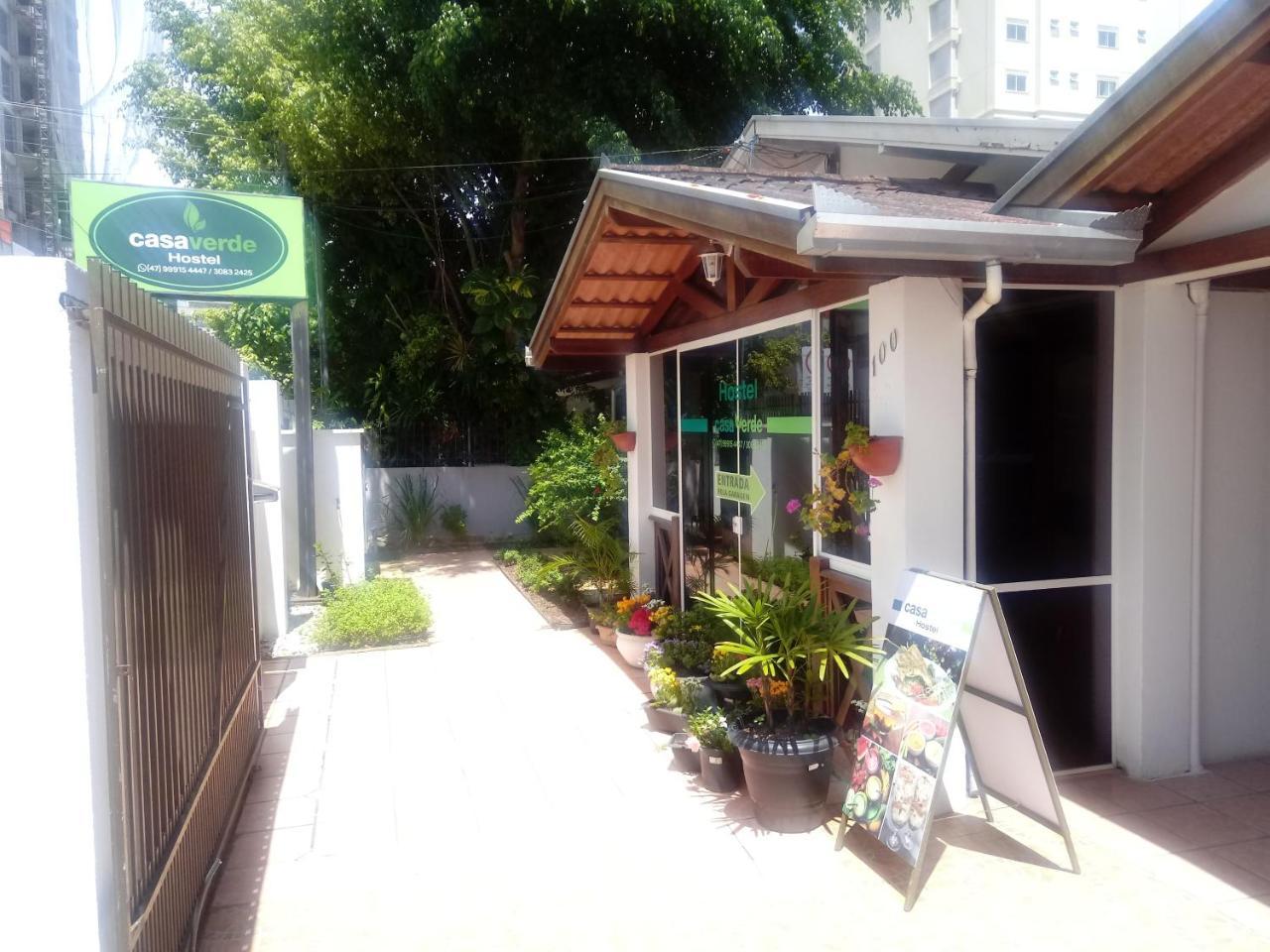 Pousada Casa Verde - Quartos Individuais - Smart Tv 32 - E Banheiro Privativo Apartment Itajaí Екстериор снимка