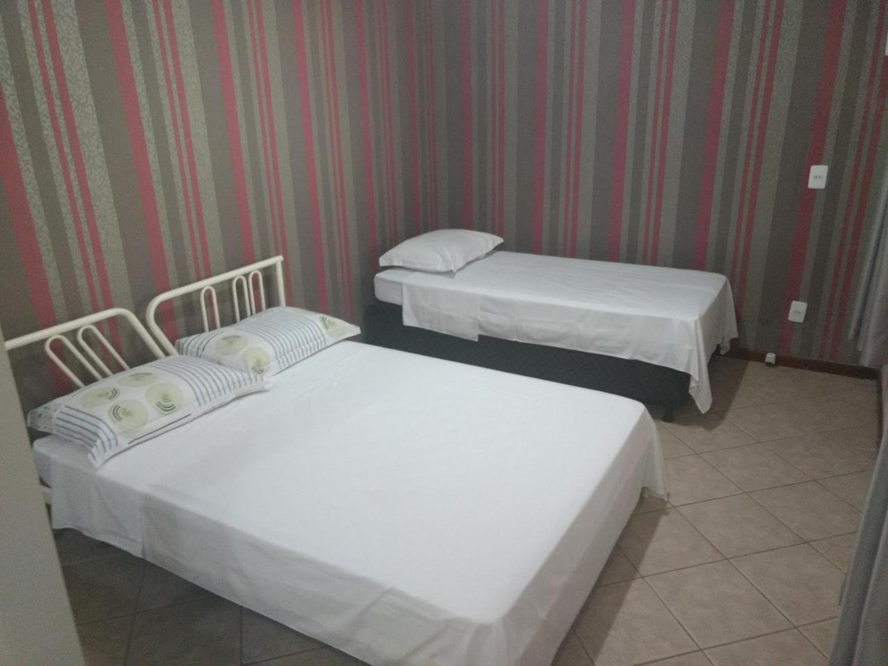 Pousada Casa Verde - Quartos Individuais - Smart Tv 32 - E Banheiro Privativo Apartment Itajaí Екстериор снимка