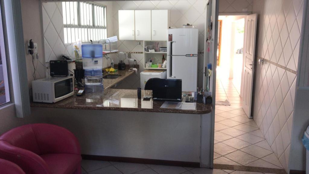 Pousada Casa Verde - Quartos Individuais - Smart Tv 32 - E Banheiro Privativo Apartment Itajaí Екстериор снимка